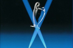 穆里尼奥回归本菲卡：26冠荣耀下，500万投资能否10天缩小8分差距？