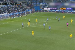 赫伊森红牌争议：足球比赛VAR缺席下的皇家马德里不满与判罚标准探讨